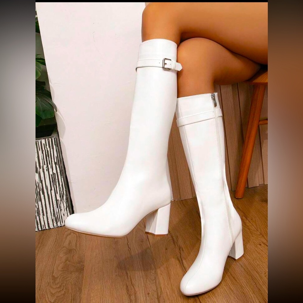 NIB Women’s Knee-high Boots